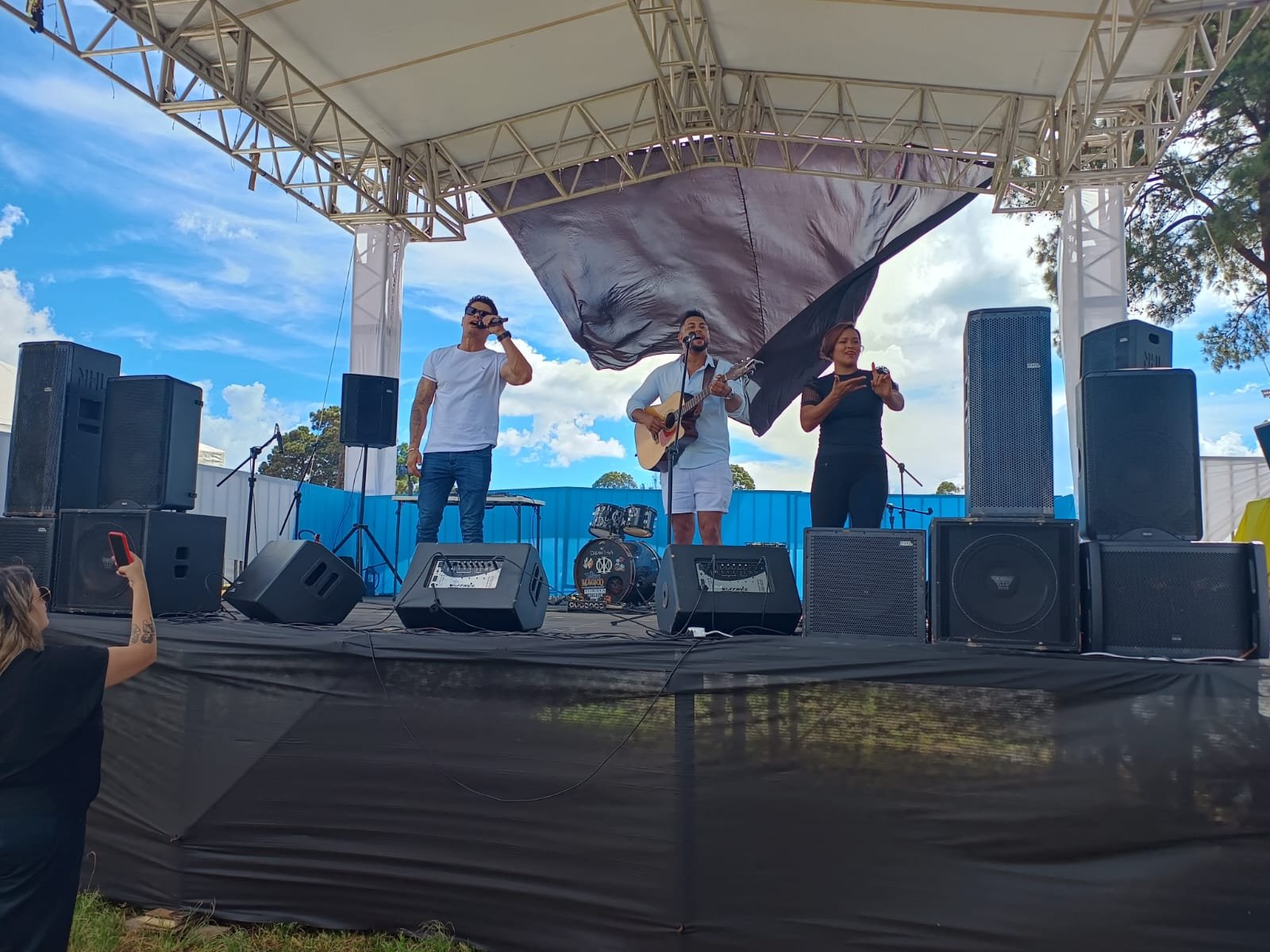 Dia Feliz – Paranoá (1)