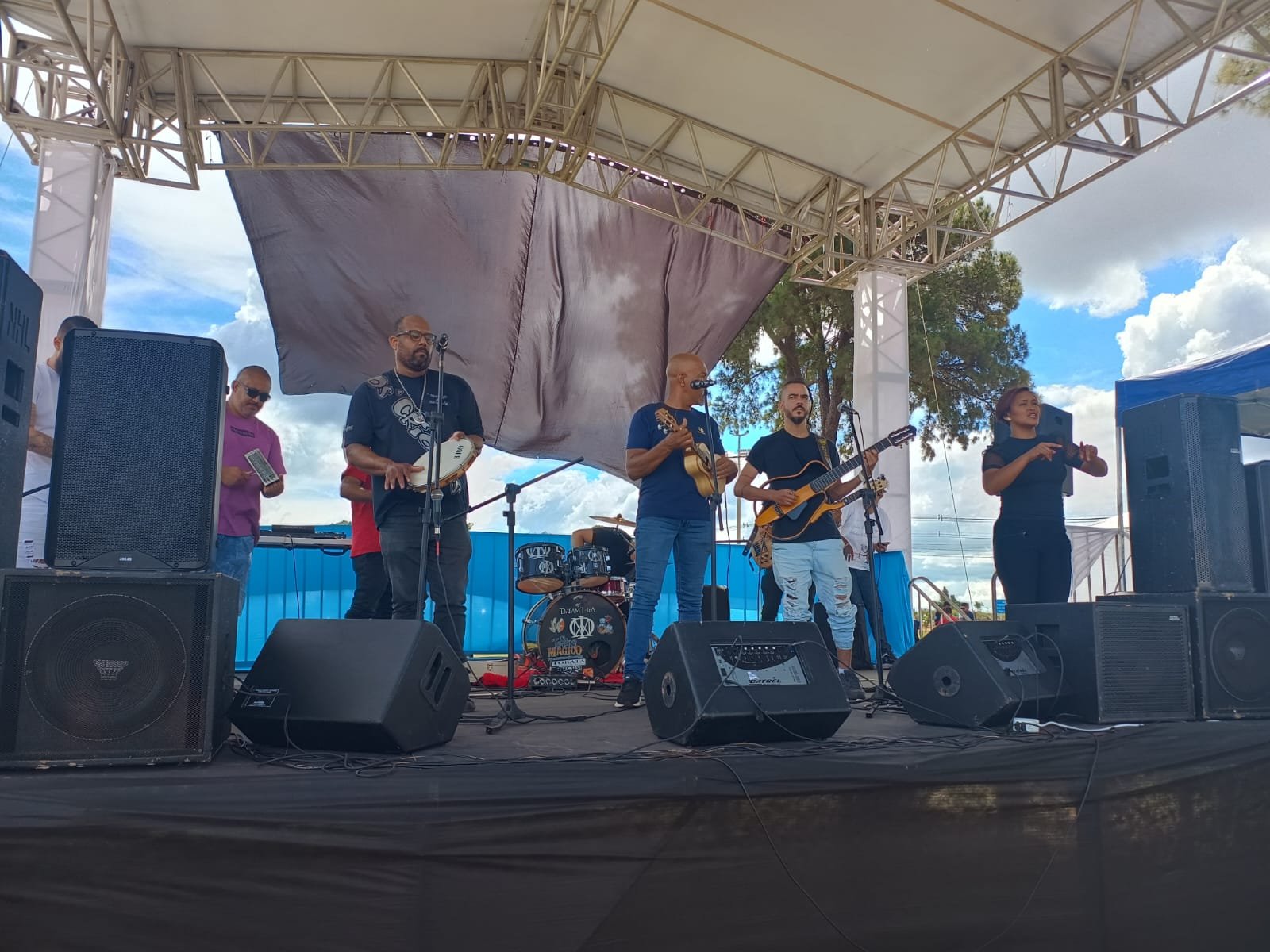 Dia Feliz – Paranoá (6)